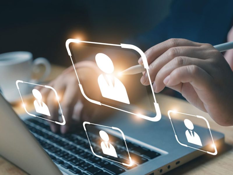 Reclutar al personal